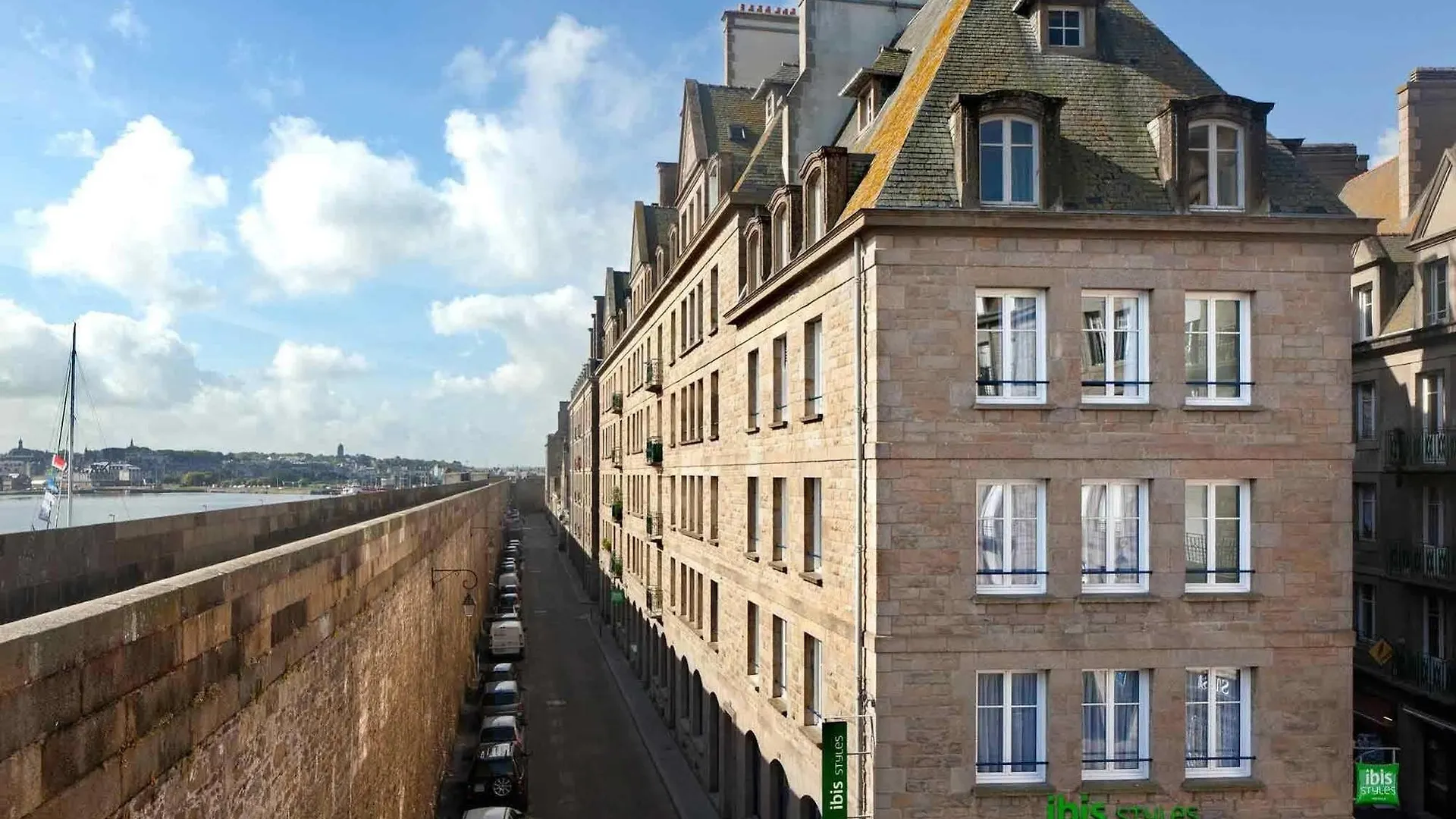 Ibis Styles Saint Malo Centre Historique Hotel
